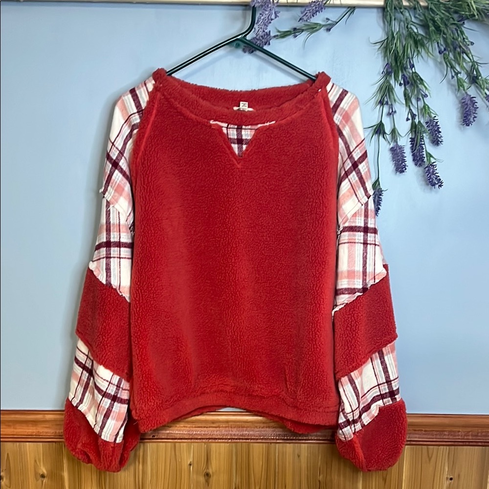 POL Women's Oversized Red Sherpa Plaid Sweater